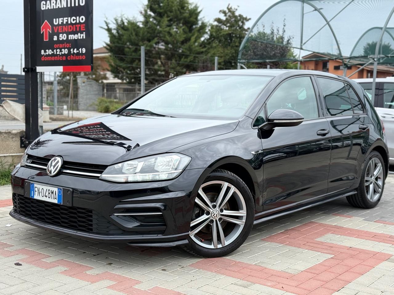 Volkswagen Golf 1.4 TSI 125 CV 5p. Sport R-LINE NEOPATENTATI