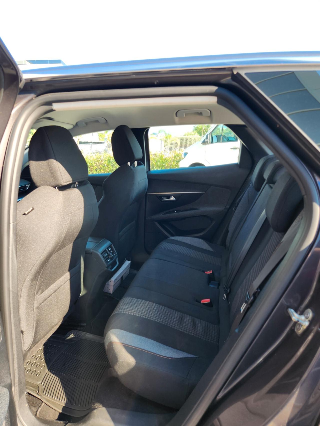 Peugeot 3008 BlueHDi 130 S&S Active