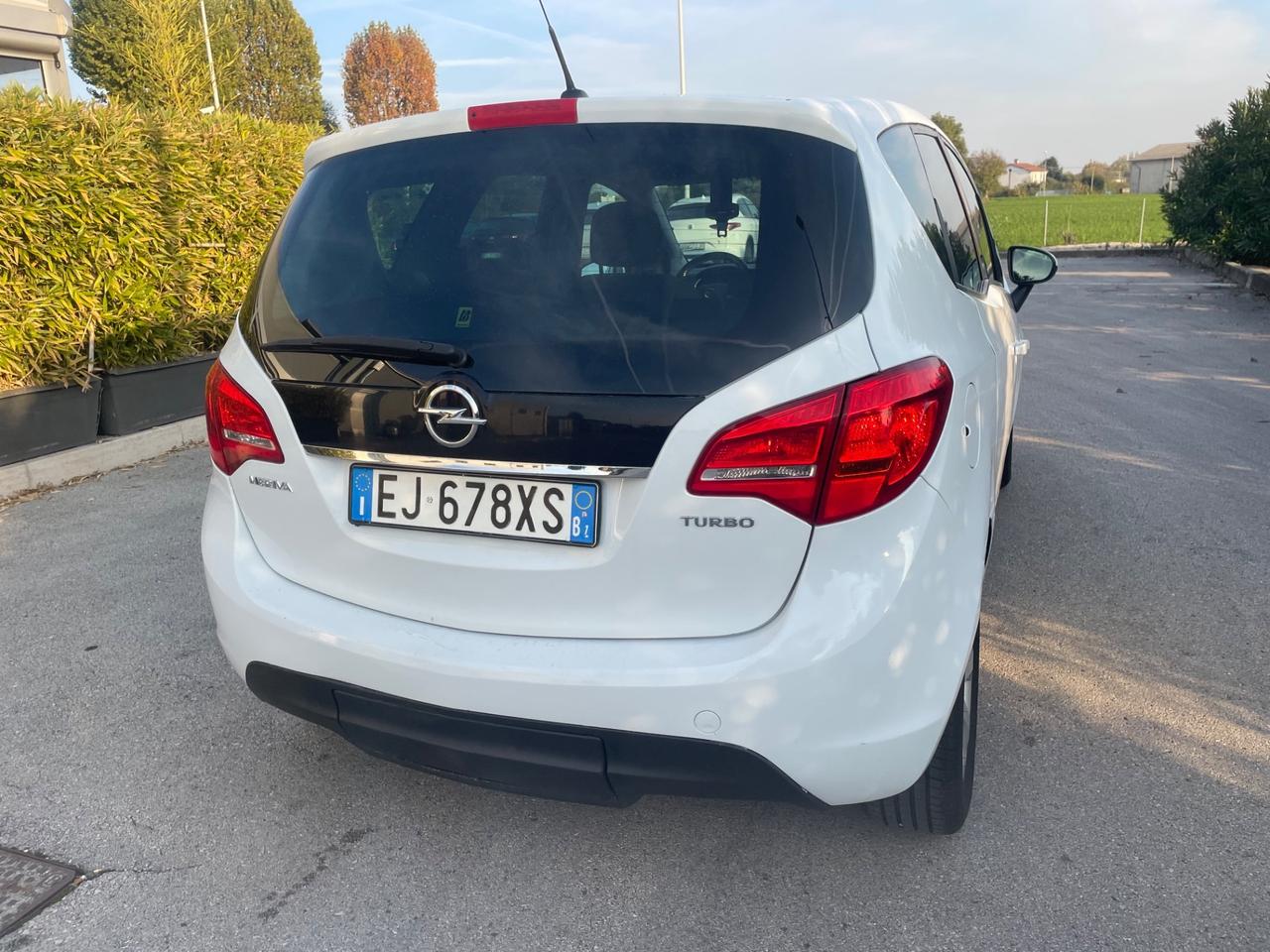 Opel Meriva 1.4 benzina anno 2011 km 115 mila