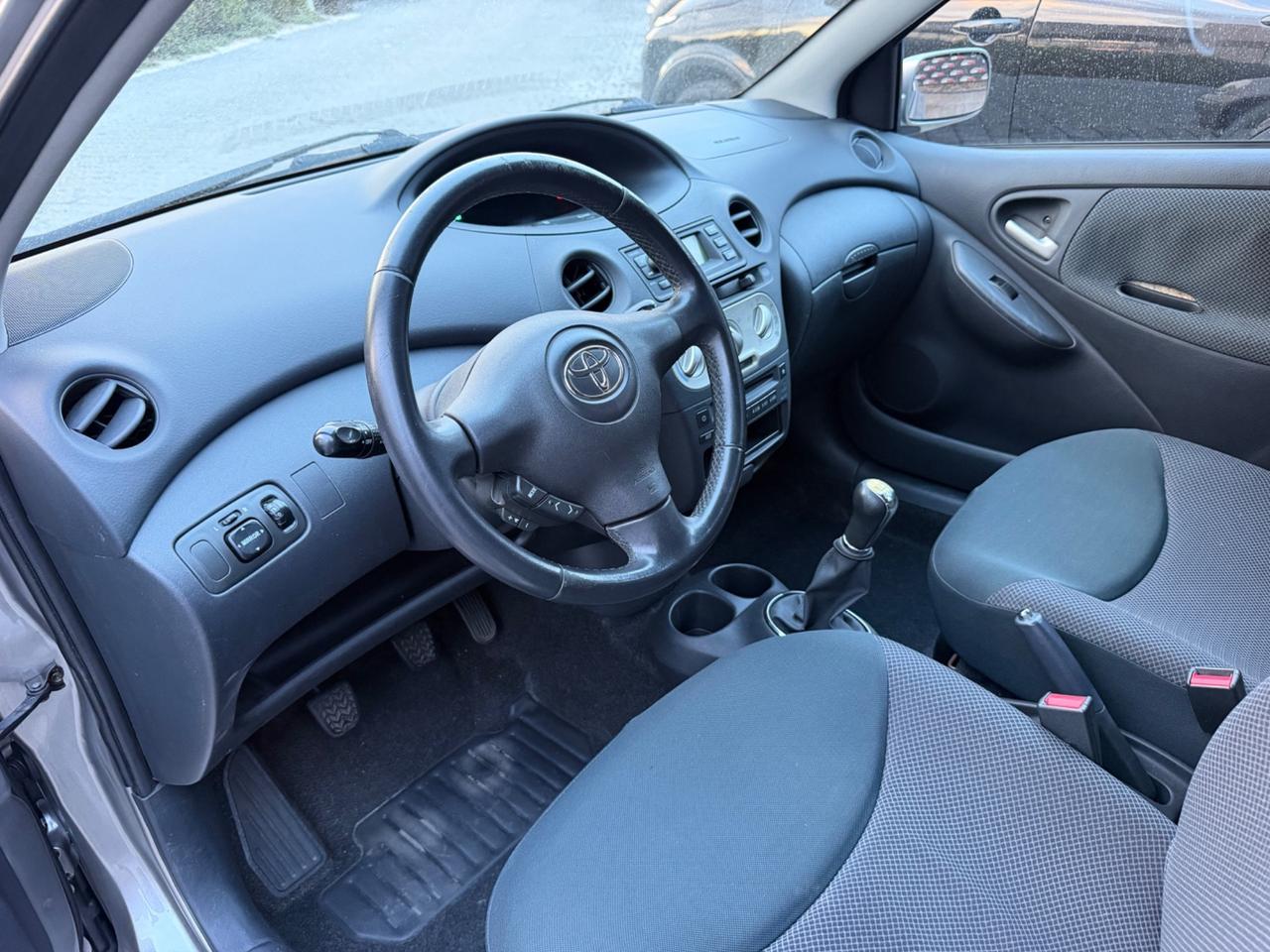 Toyota Yaris 1.3i 16V cat 5 porte Sol Blue