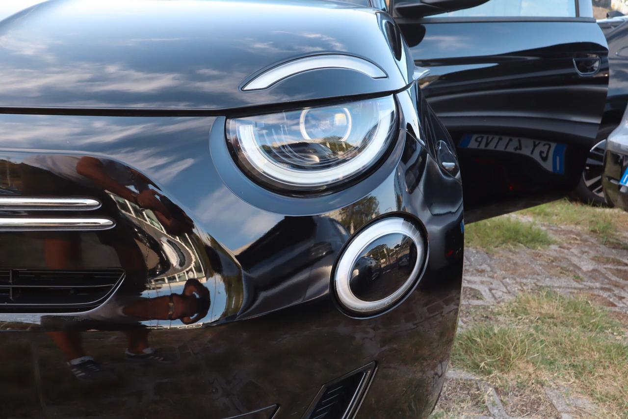 FIAT New 500 1.0cc 65cv Hybrid ICON + Pack Style