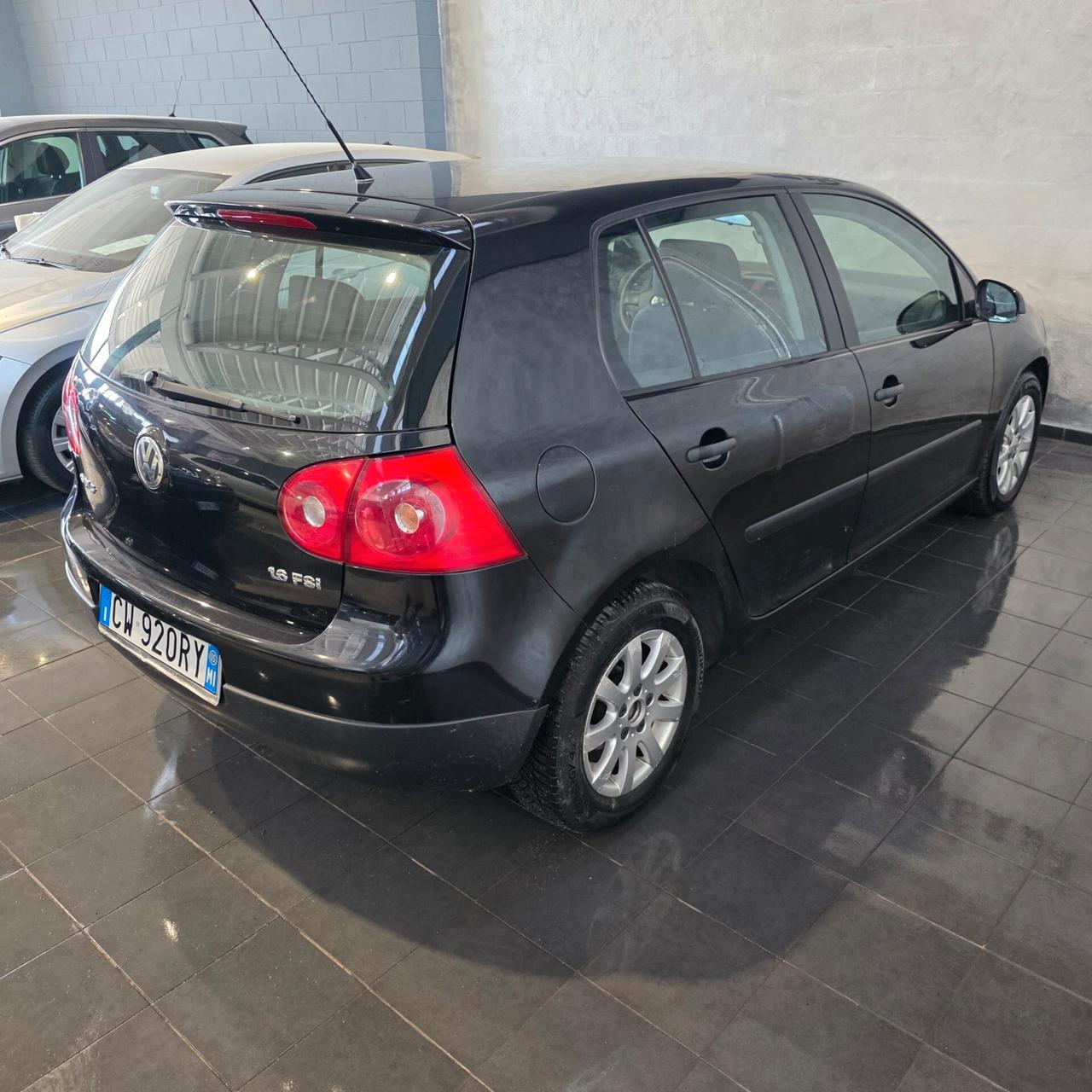 Volkswagen Golf 1.6 BENZINA NEOPATENTATI