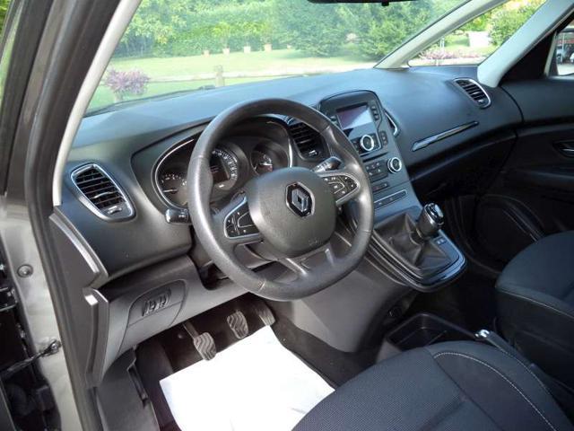 RENAULT Grand Scenic Blue dCi 120 CV Initiale Paris