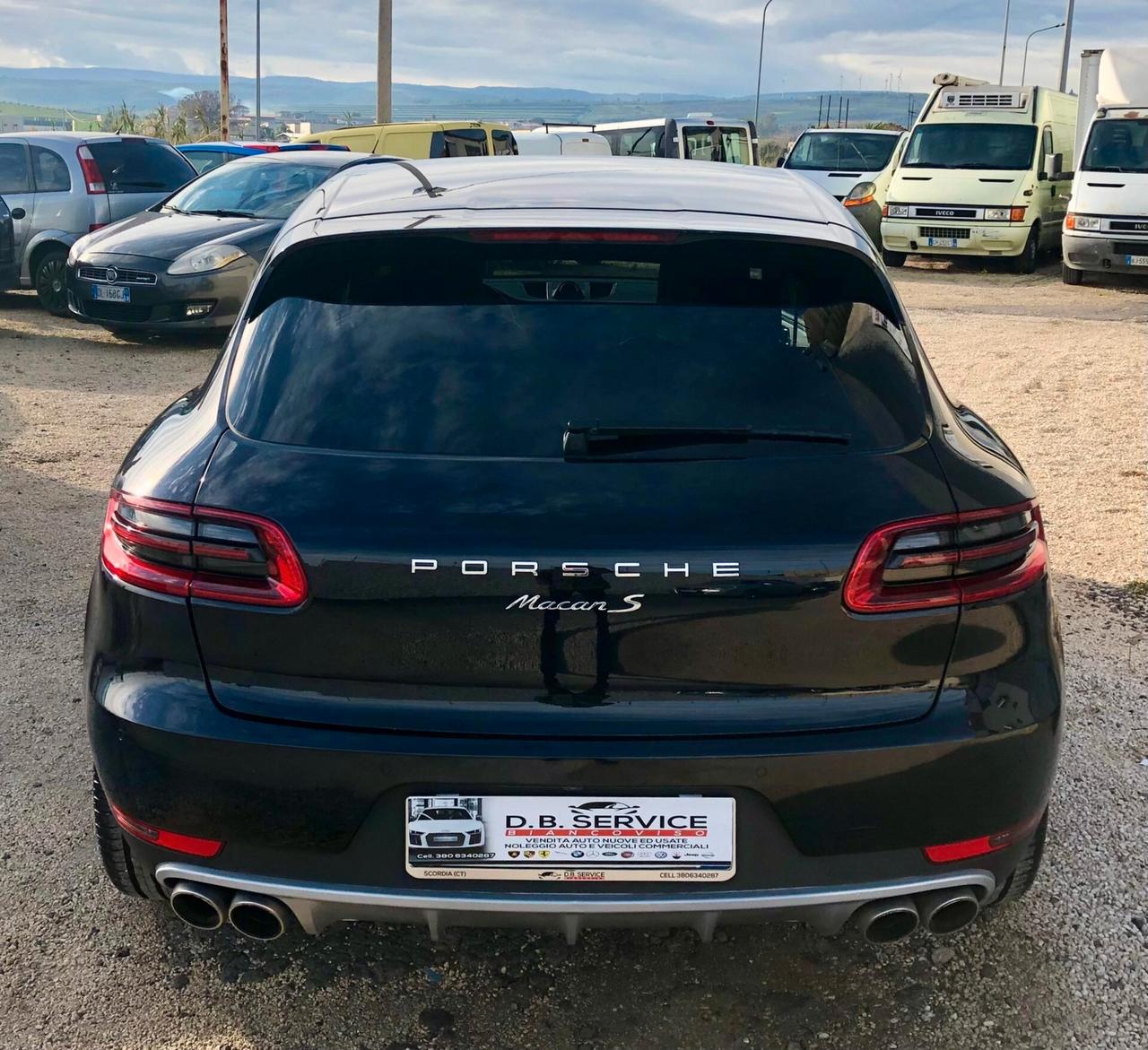 Porsche Macan S