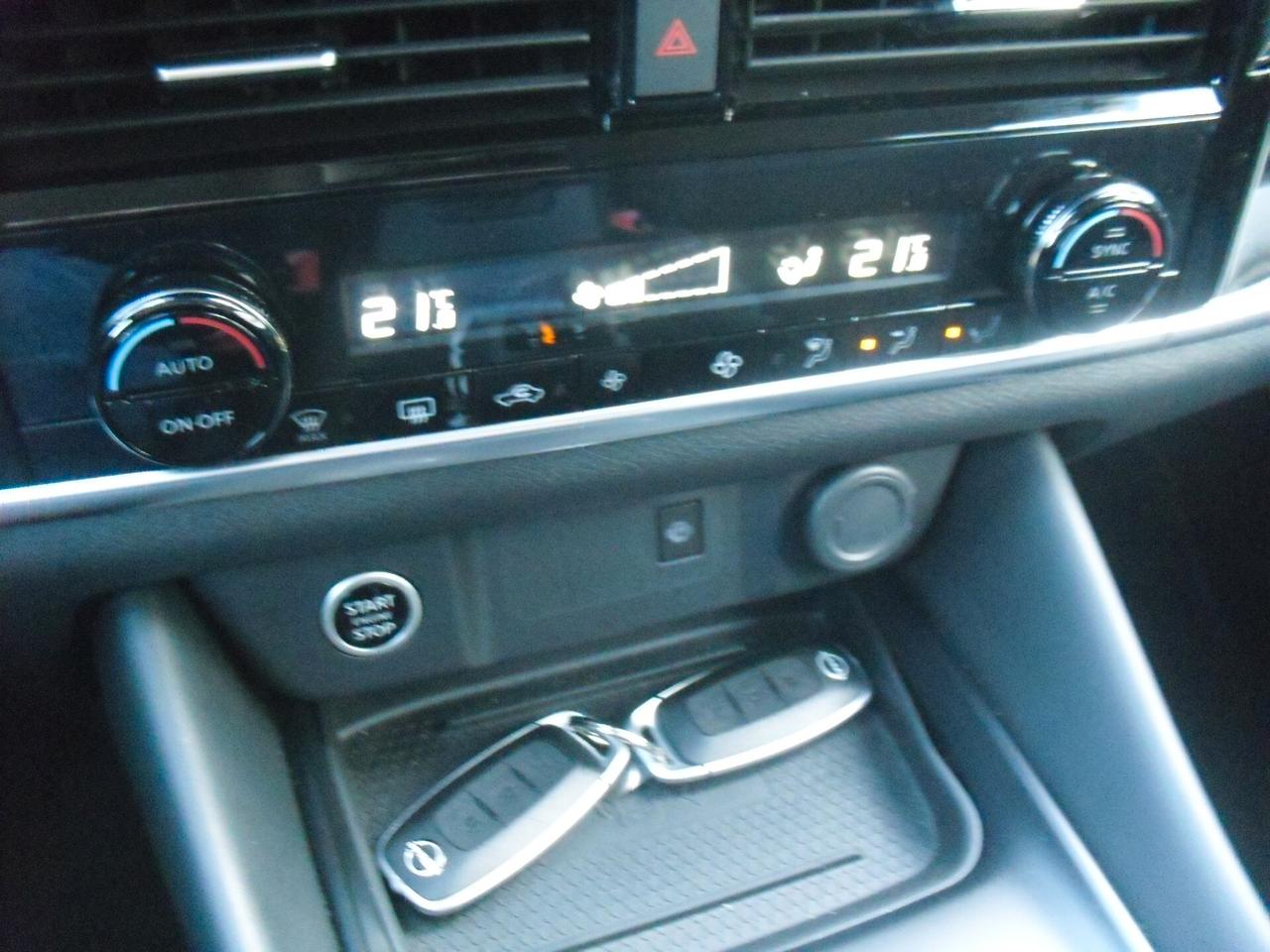 Nissan Qashqai MHEV 158 CV Xtronic N-Connecta, PARI AL NUOVO!!