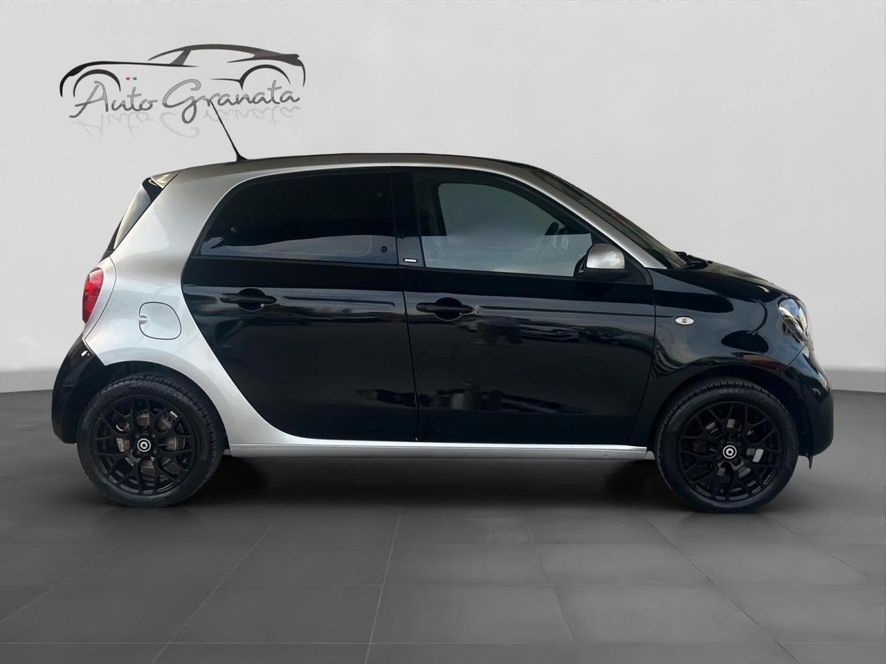 Smart ForFour 1.0 71cv Prime AUT. NEOPATENTATI SOLI 65.000KM!