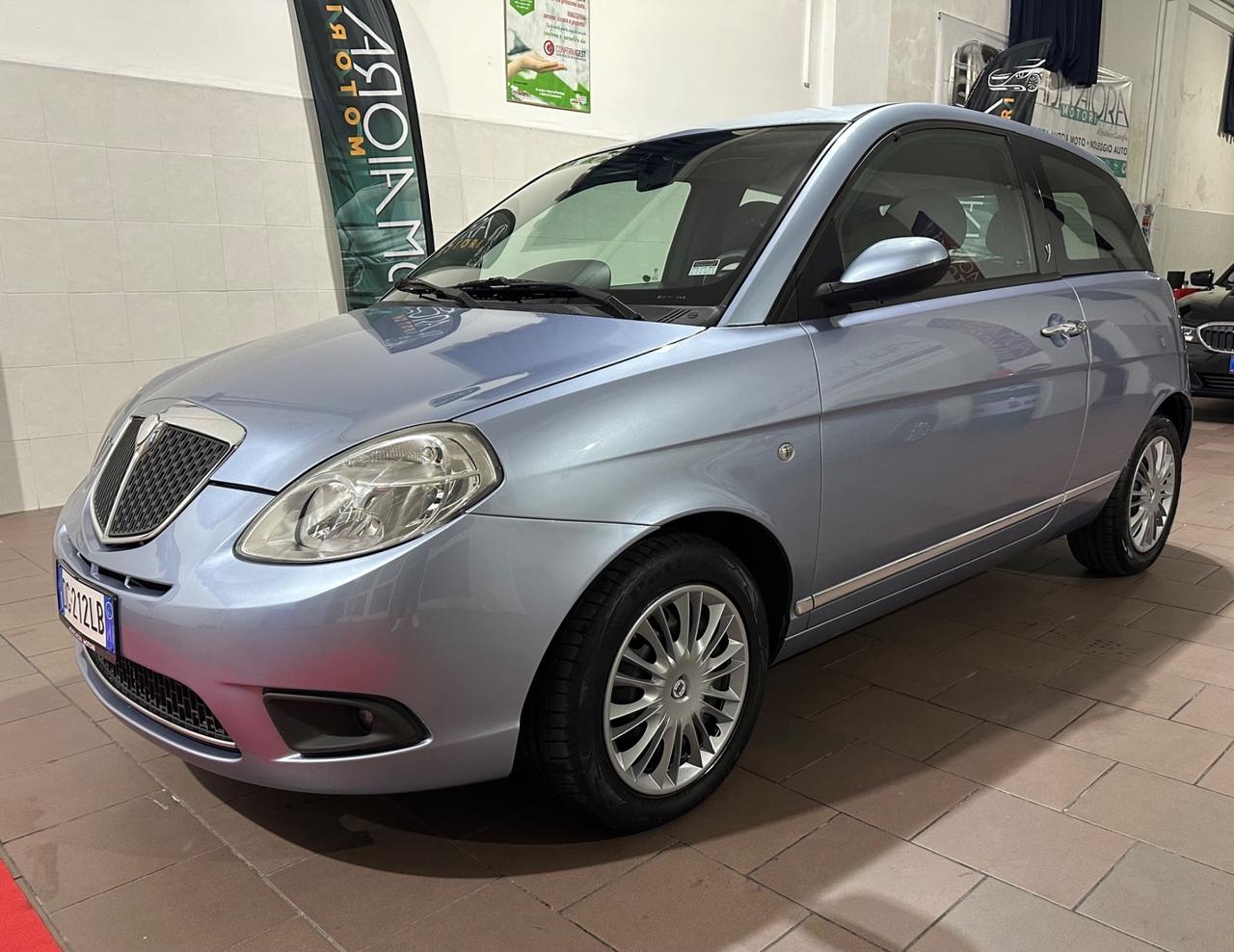 Lancia Ypsilon 1.2 Argento
