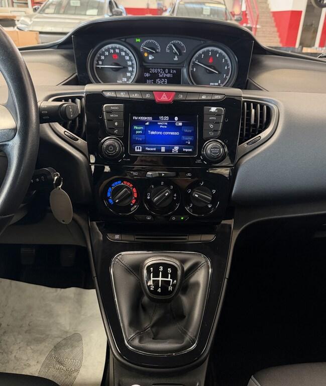 Lancia Ypsilon 5 Porte 1.2 Silver
