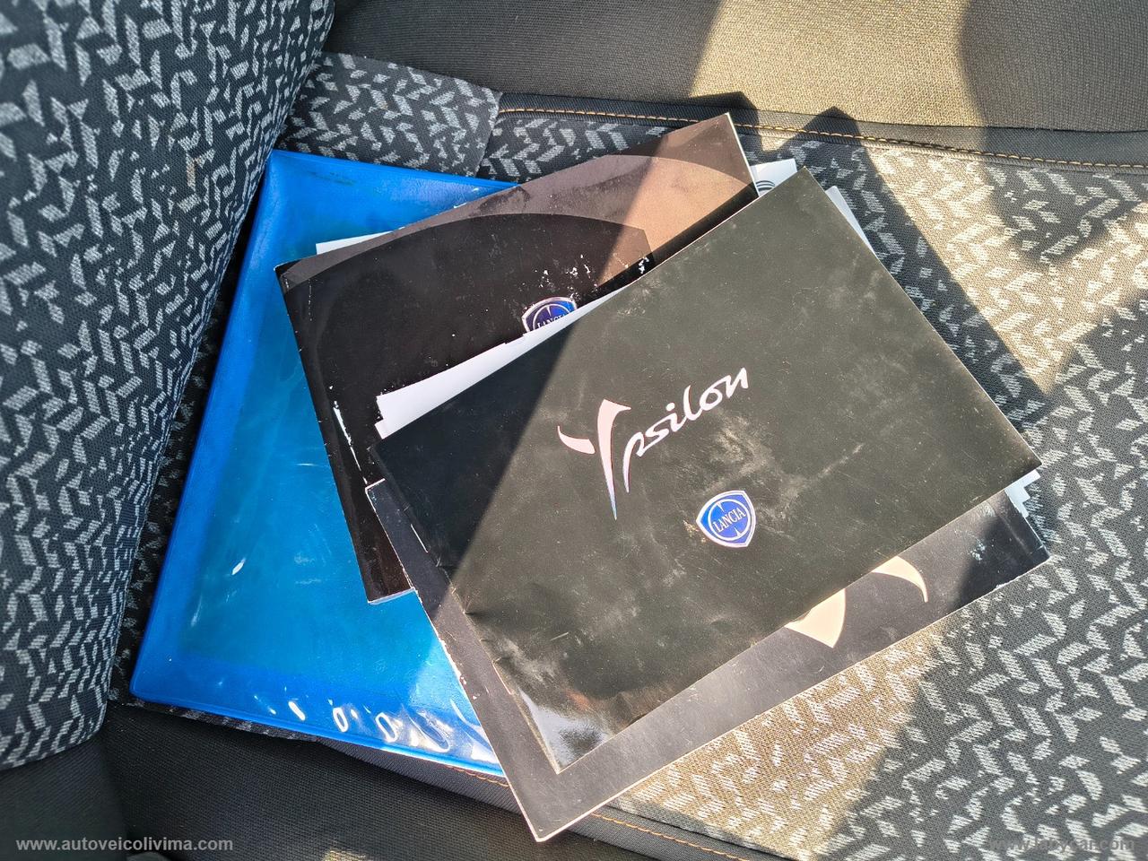 LANCIA Ypsilon 1.2 69 CV 5p. GPL Ecochic BLACK&NOIR