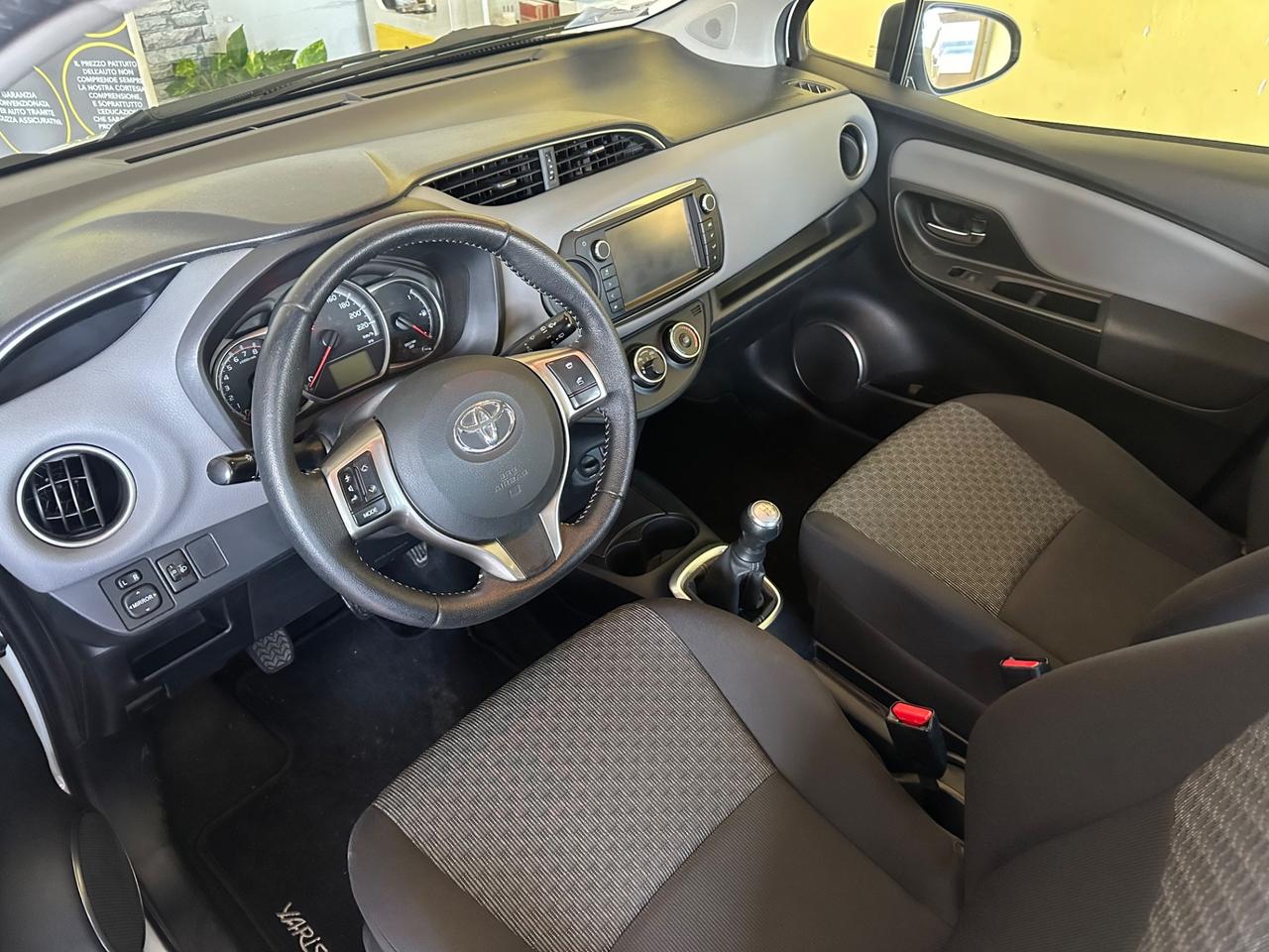Toyota Yaris 1.0 5 porte