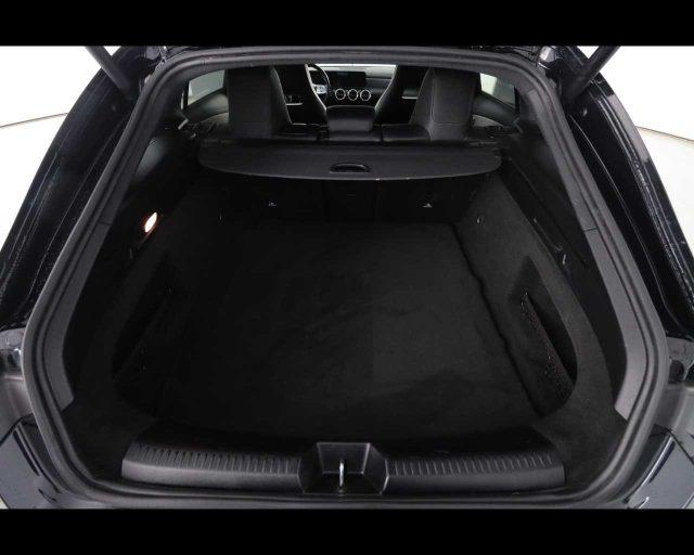 MERCEDES-BENZ CLA 180 Automatic Shooting Brake Premium