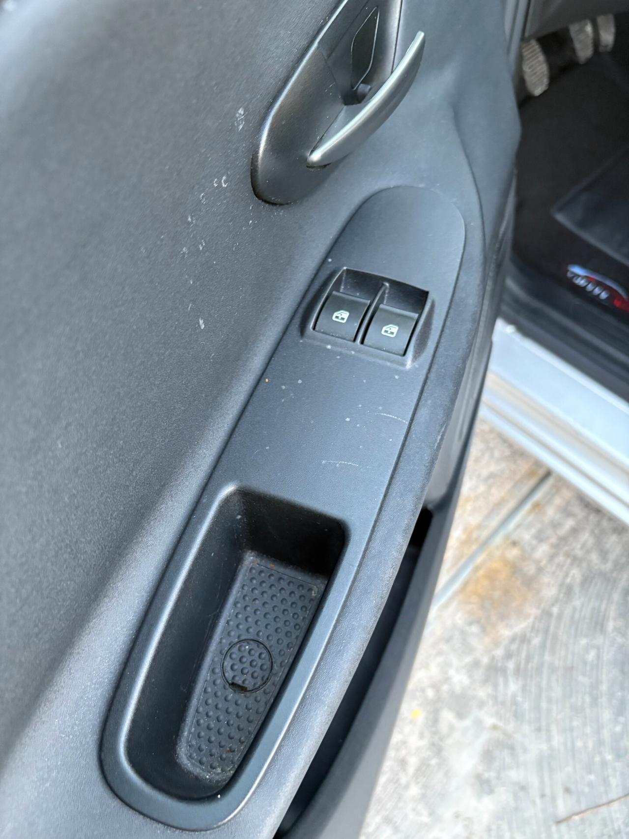 Lancia Ypsilon 1.2 69 CV 5 porte Opening Edition