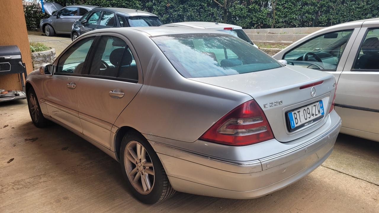 Mercedes C 220 CAMBIO AUTOMATICO..NON TRATTABILE..