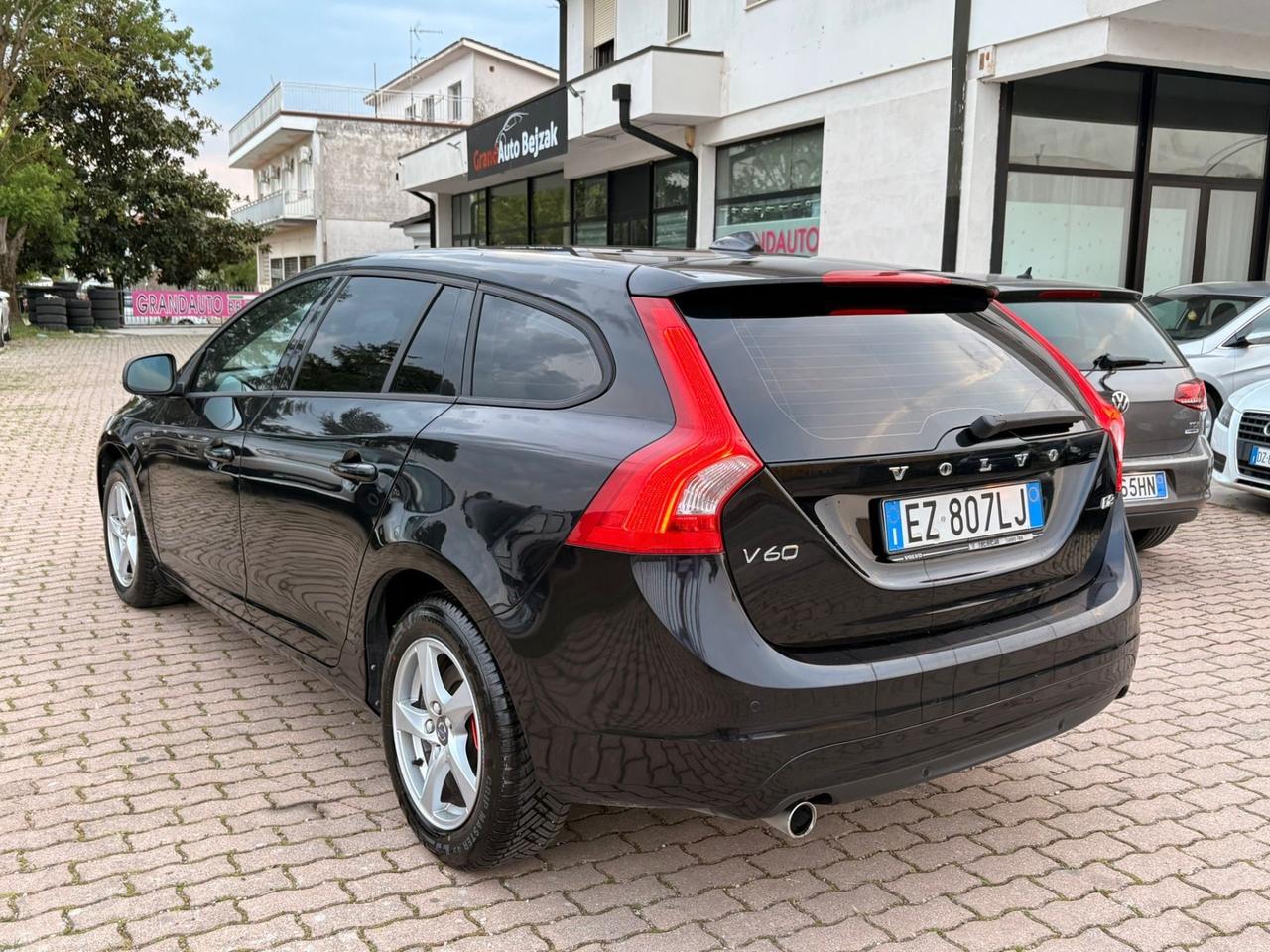 Volvo V60 D2 1.6 Kinetic