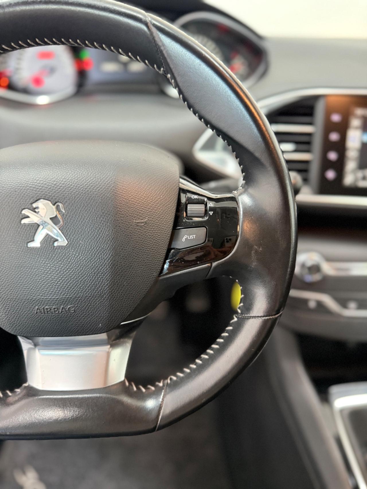 Peugeot 308 1.6 BHDi 100 CV Business 05/2016 EURO 6B NEOPATENTATI