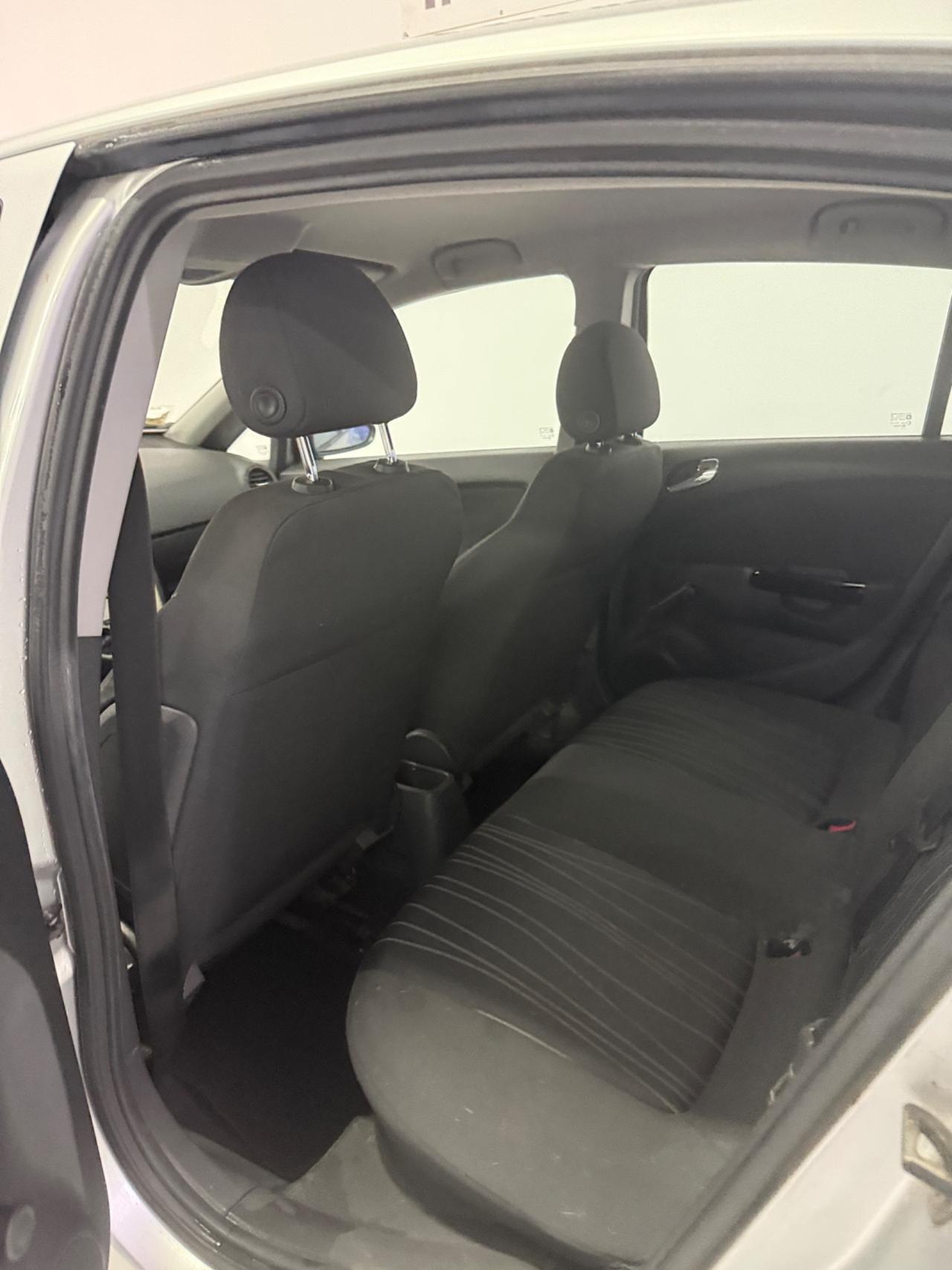 Opel Corsa 1.2 5 porte Cosmo