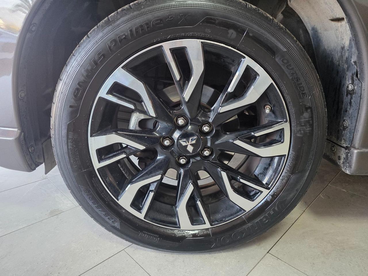 Mitsubishi Plug-in Hybrid Outlander Diamond #8868