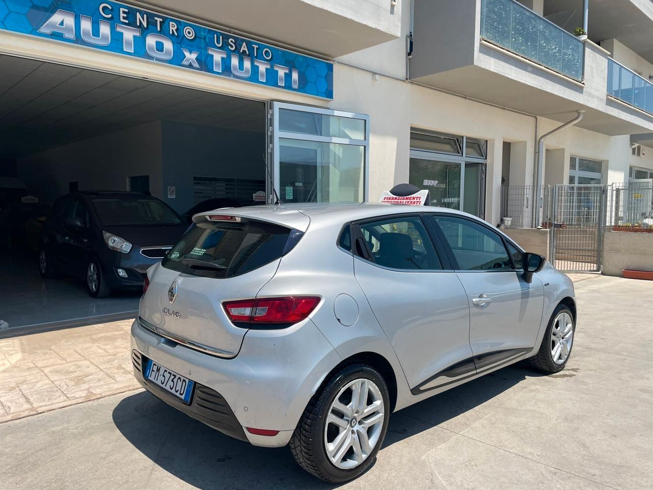 Renault Clio TCe 12V 90CV Start&Stop 5 porte Energy Duel2