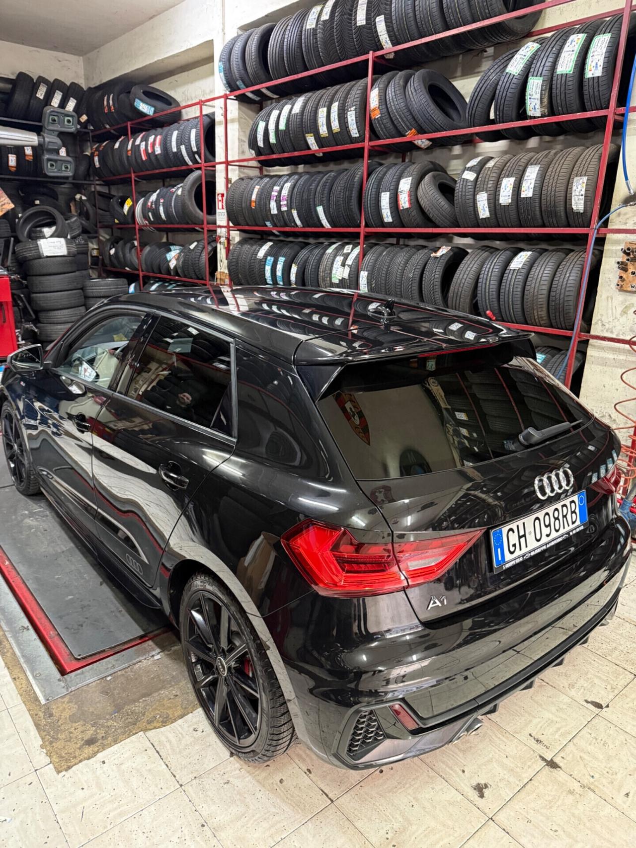 Audi A1 SPB 40 TFSI S tronic 207 CV ITALIA