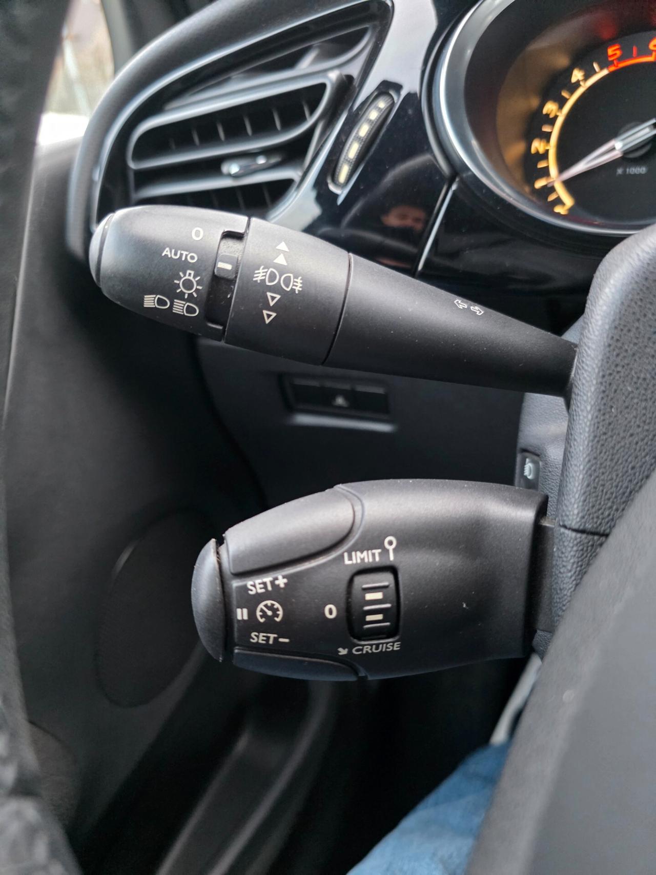 Ds DS3 3 1.6 HDi 90cv neopatentato