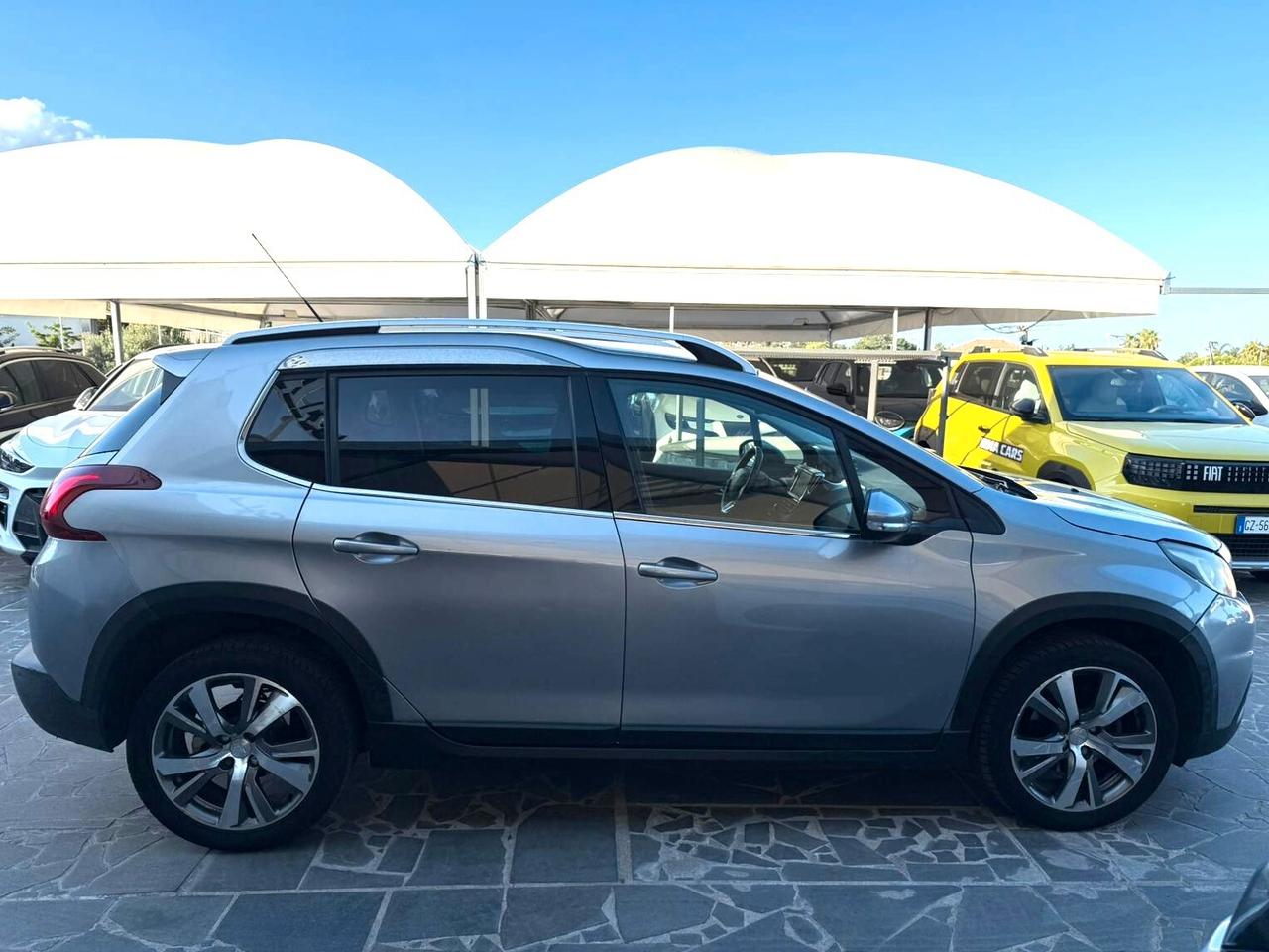 Peugeot 2008 BlueHDi 100 S&S Black Matt