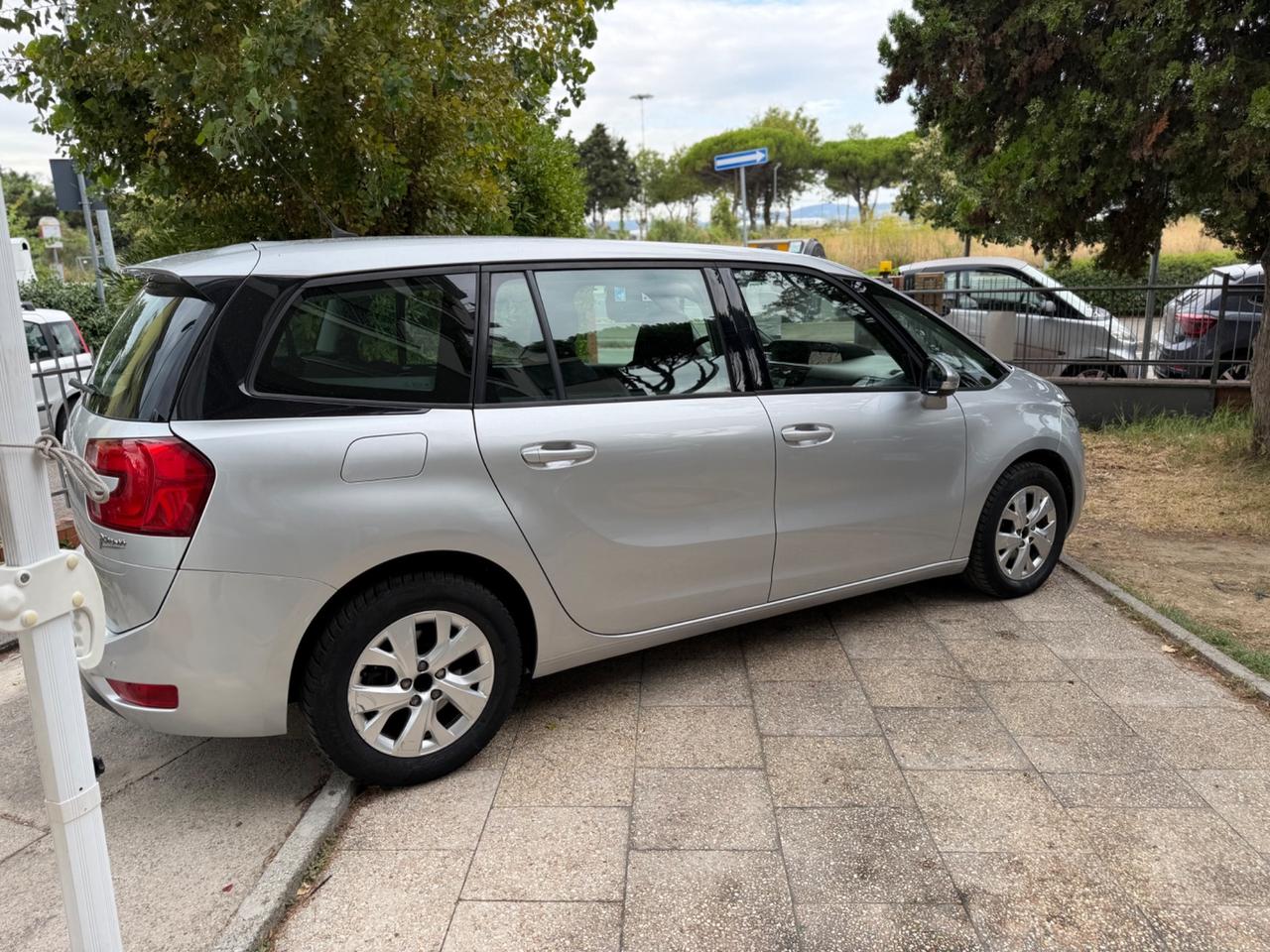 Citroen Grand C4 Picasso 1.6 e-HDi 115 Business 7 Posti