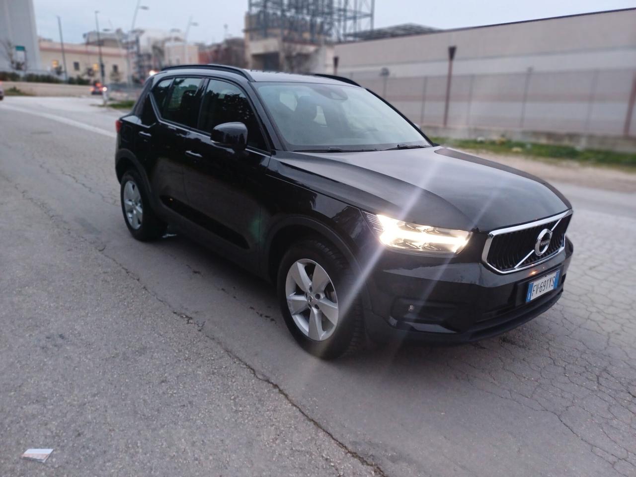 Volvo XC40 D3 AWD Geartronic Inscription PARI AL NUOVO CERTIFICATA