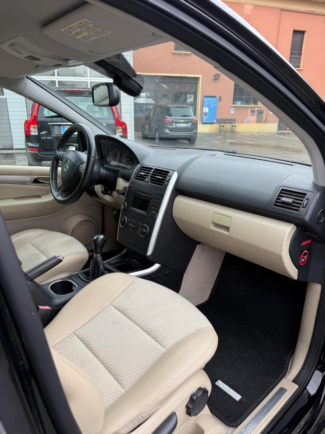 Mercedes-benz A 160 BlueEFFICIENCY Premium