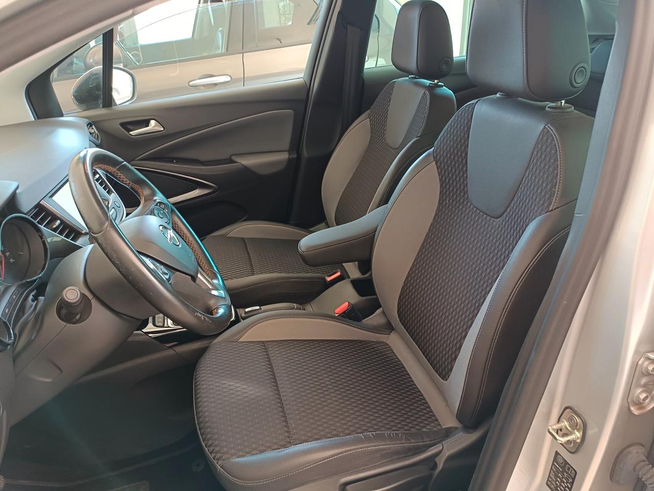 Opel Crossland X 1.6 ECOTEC D 8V Start&Stop Ultimate
