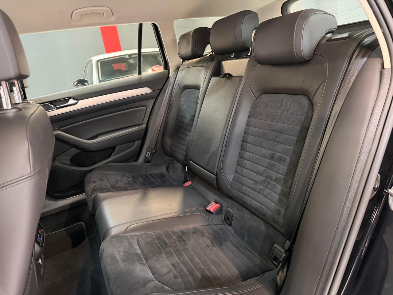 Volkswagen Passat Variant 2.0 TDI SCR 190 CV DSG Executive BMT