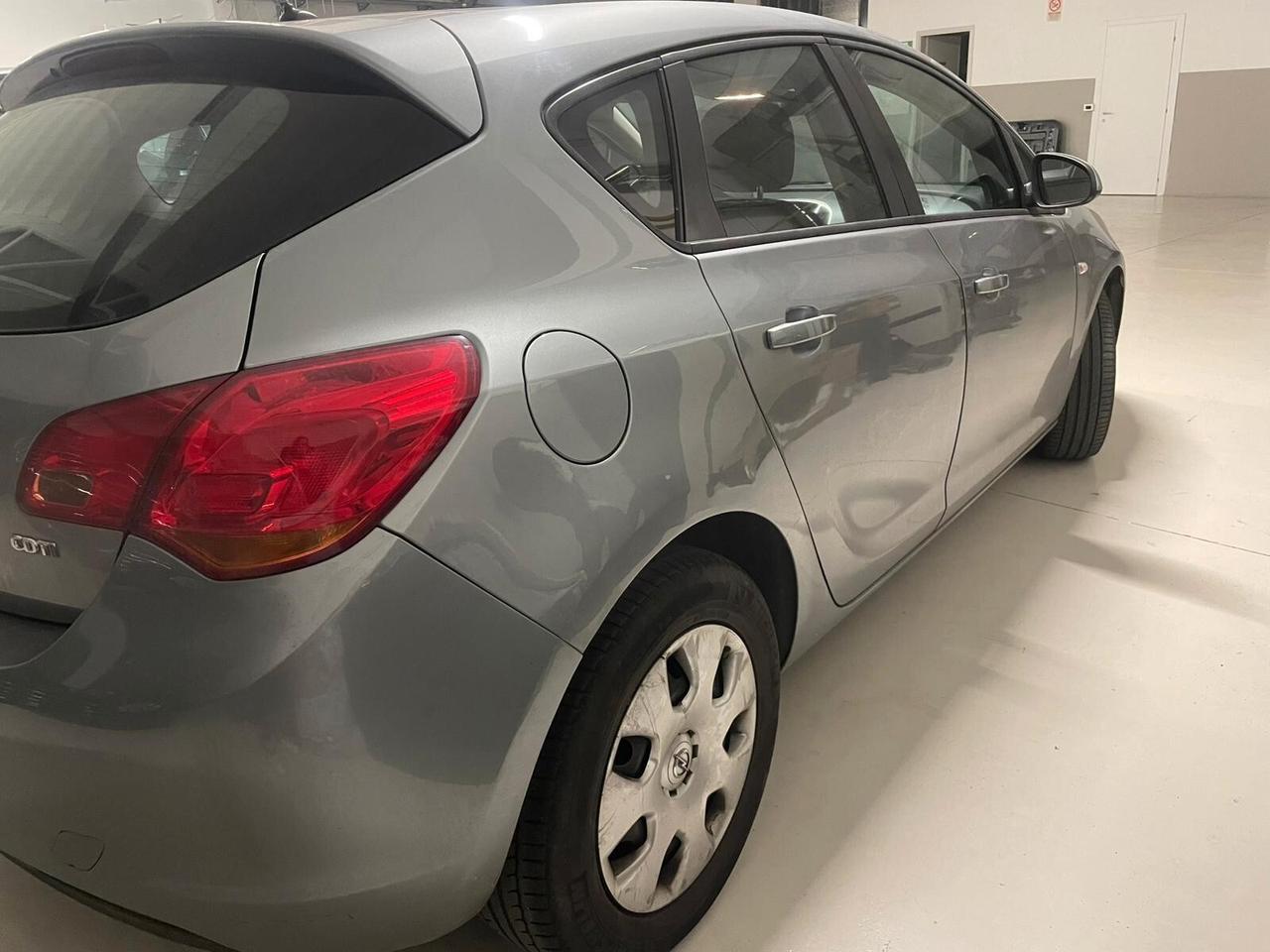 Opel Astra 1.7 CDTI 110CV 5 porte Cosmo