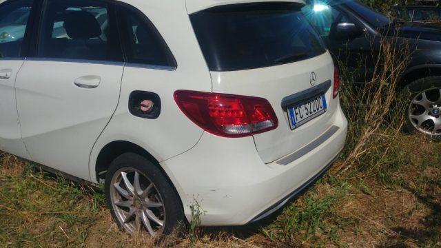 MERCEDES-BENZ B 200 d Automatic Premium