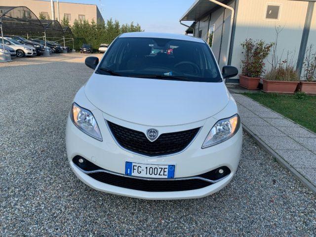 LANCIA Ypsilon 1.2 69 CV 5 porte Platinum