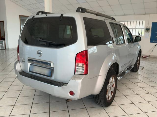 NISSAN Pathfinder 2.5 dCi LE 7 posti