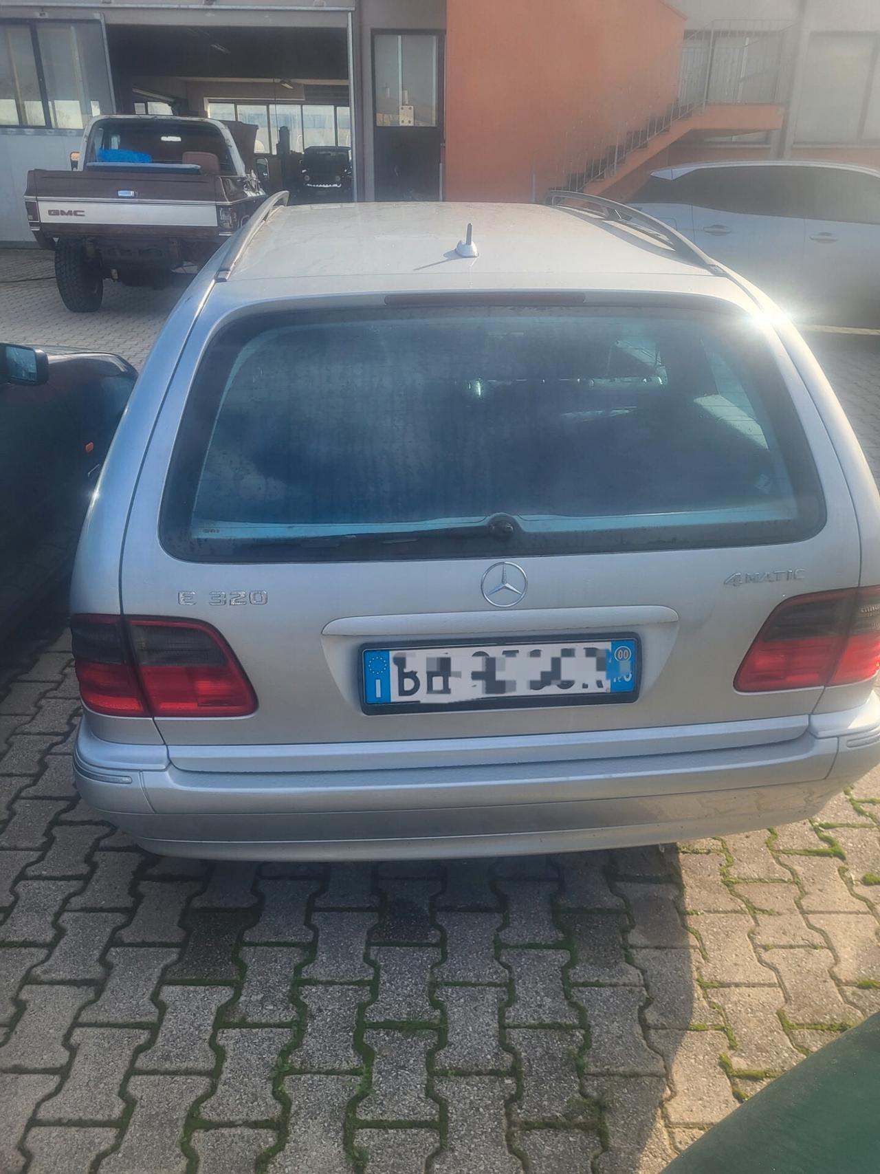 Mercedes-benz E 320 4 matic