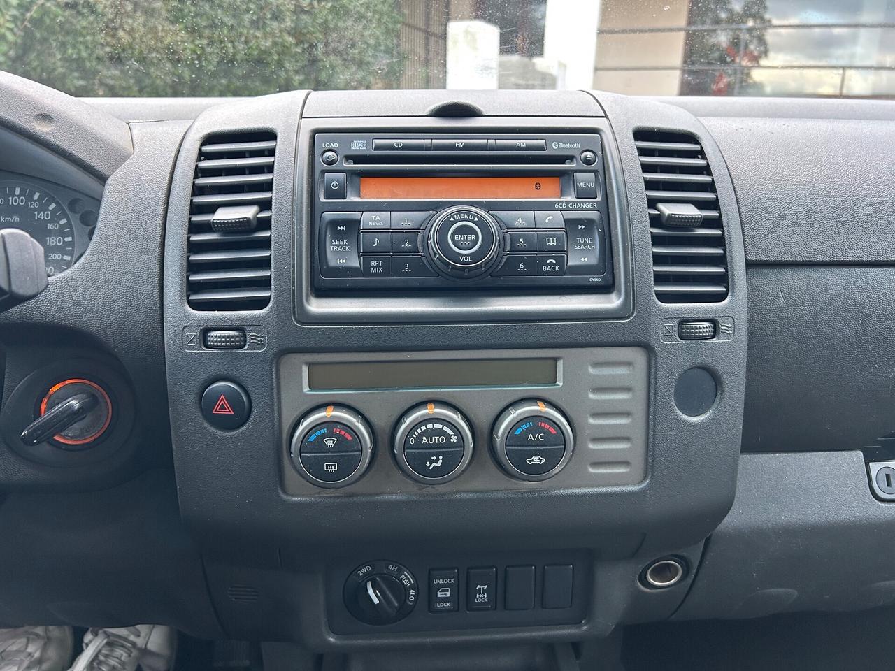 Nissan Navara 2.5 dCi 4 porte Double Cab XE