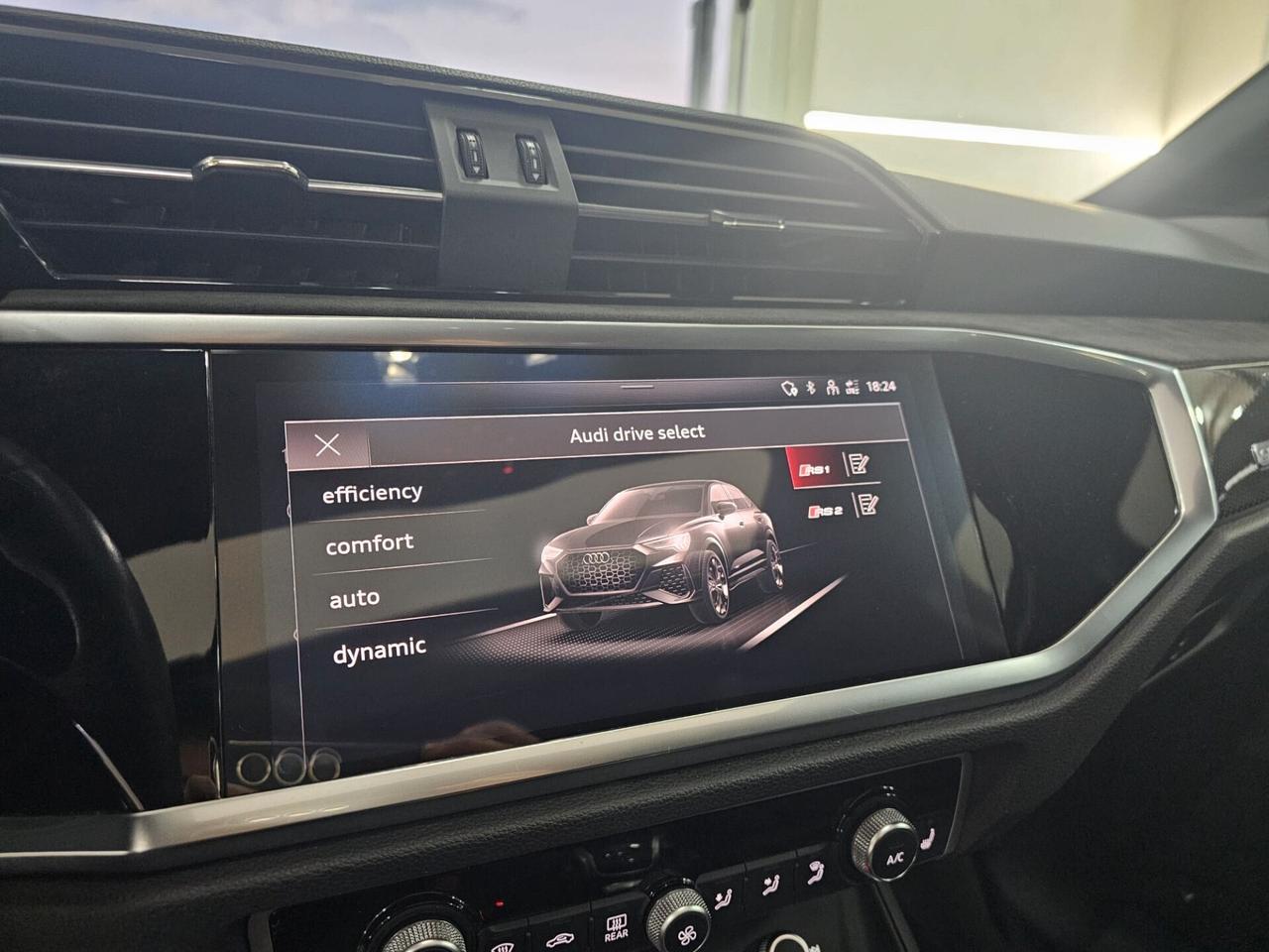 NUOVA AUDI RSQ3 SPORTBACK 2.5 BENZ 400CV S-TRONIC BLACKLINE