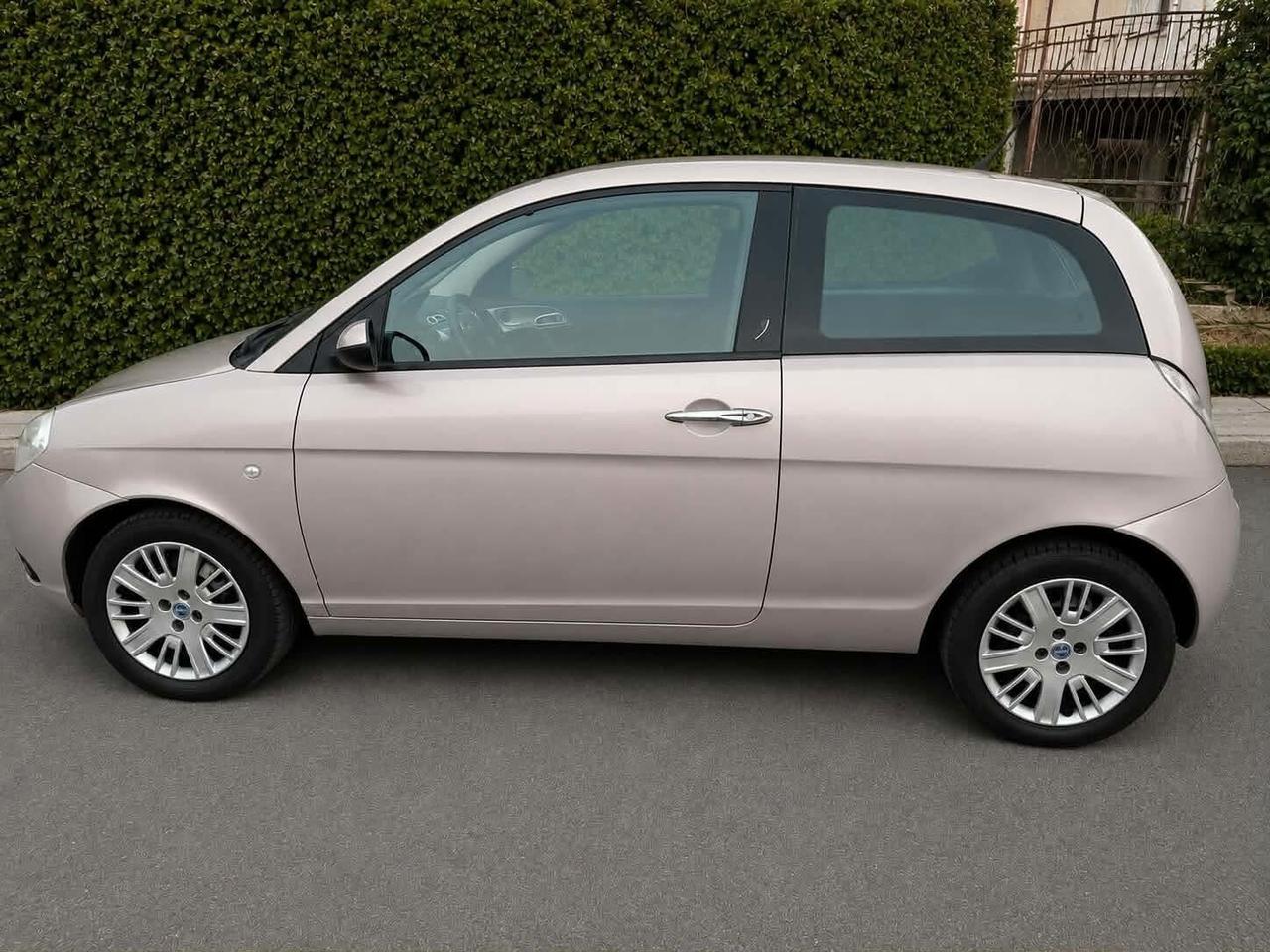 Lancia Ypsilon 1.2 Benzina 60CV – PARI AL NUOVO