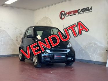 Smart ForTwo 1000 52 kW MHD pulse con SERVOSTERZO