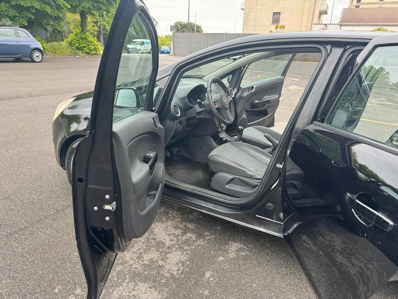 Opel Corsa 1.2 5 porte Cosmo