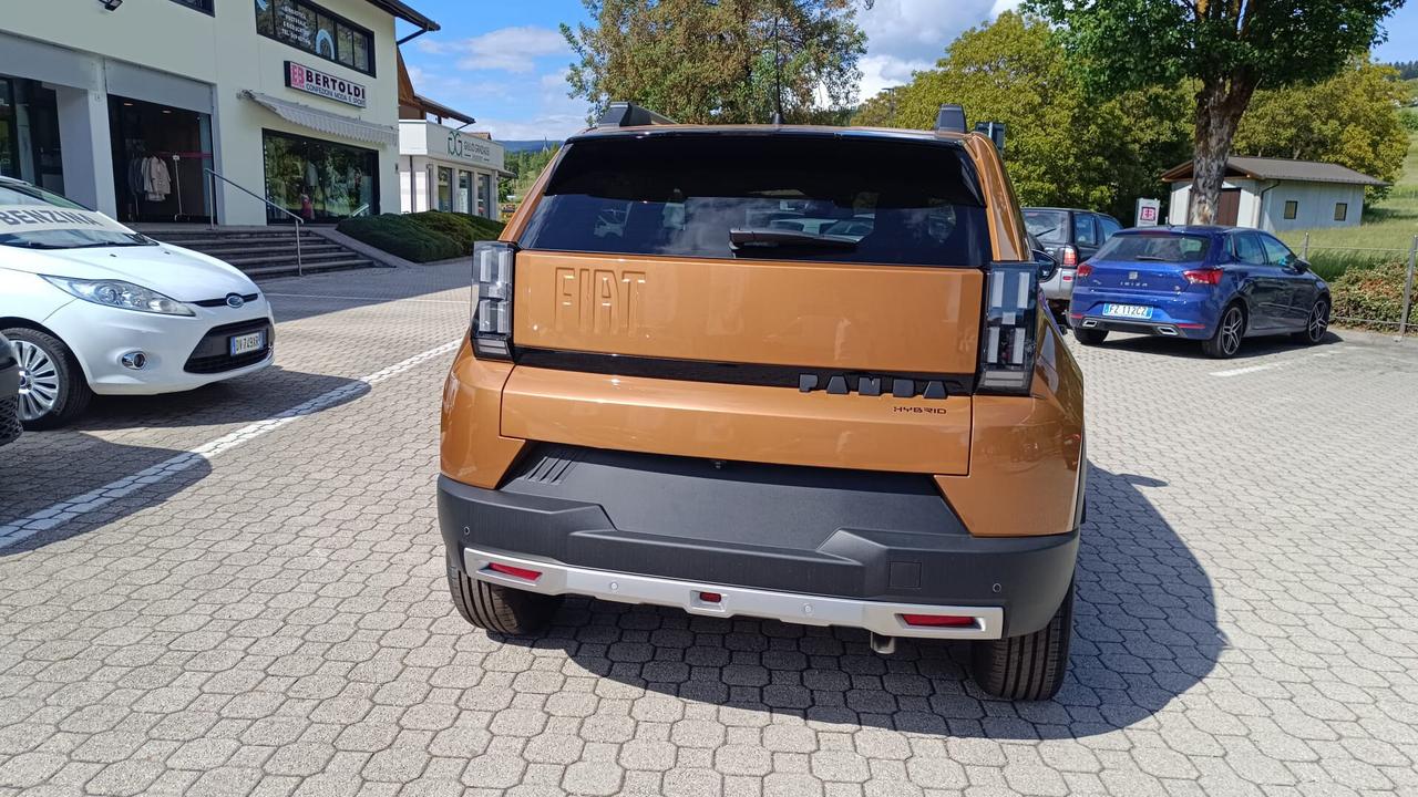 FIAT GRANDE PANDA IBRIDA LA PRIMA