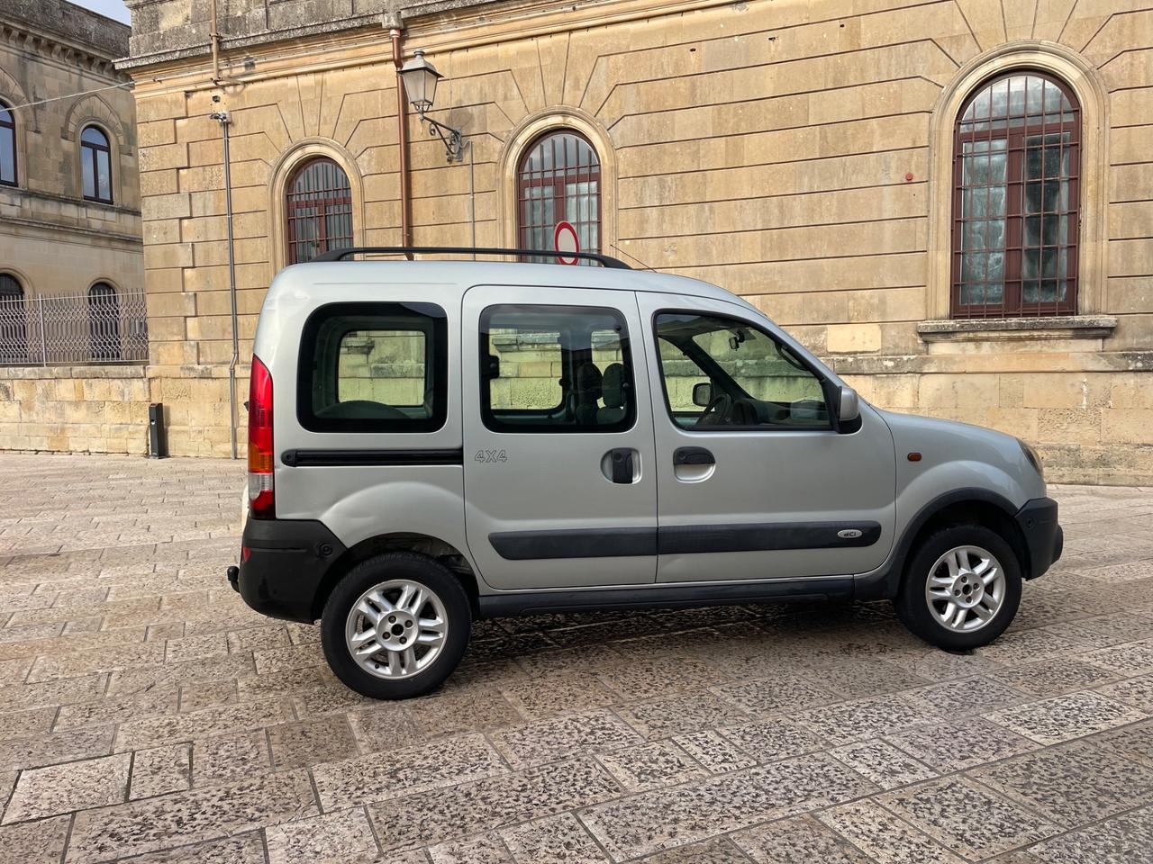 Kangoo 1.9 dCi 4x4 GANCIO TRAINO