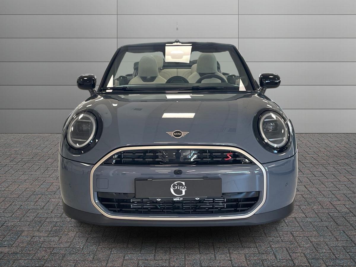 MINI Mini Cooper Cabrio F67 - Mini Cooper Cabrio 2.0 S Favoured auto