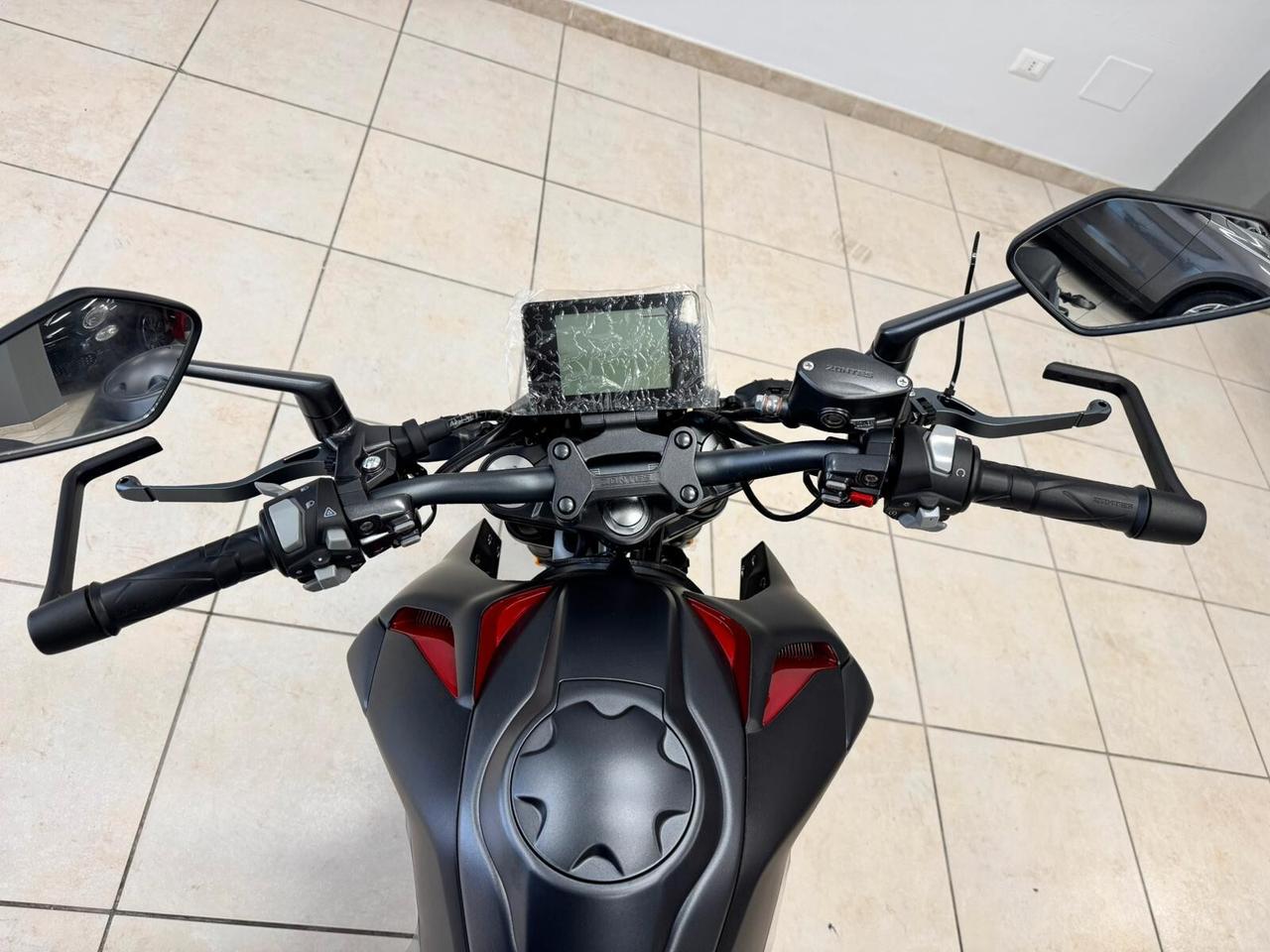 Zontes ZT 125 U total black