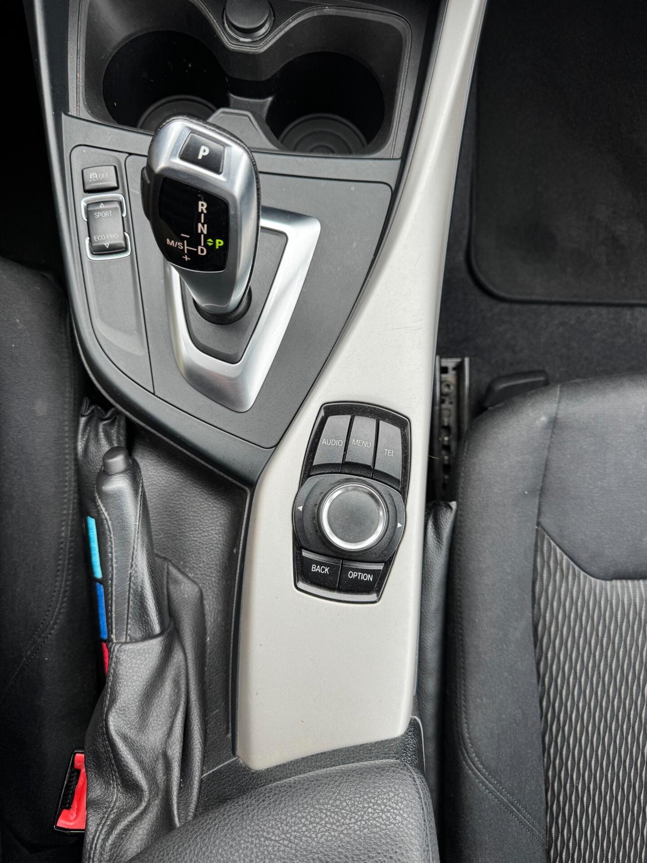 Bmw 118 118d 5p. Urban