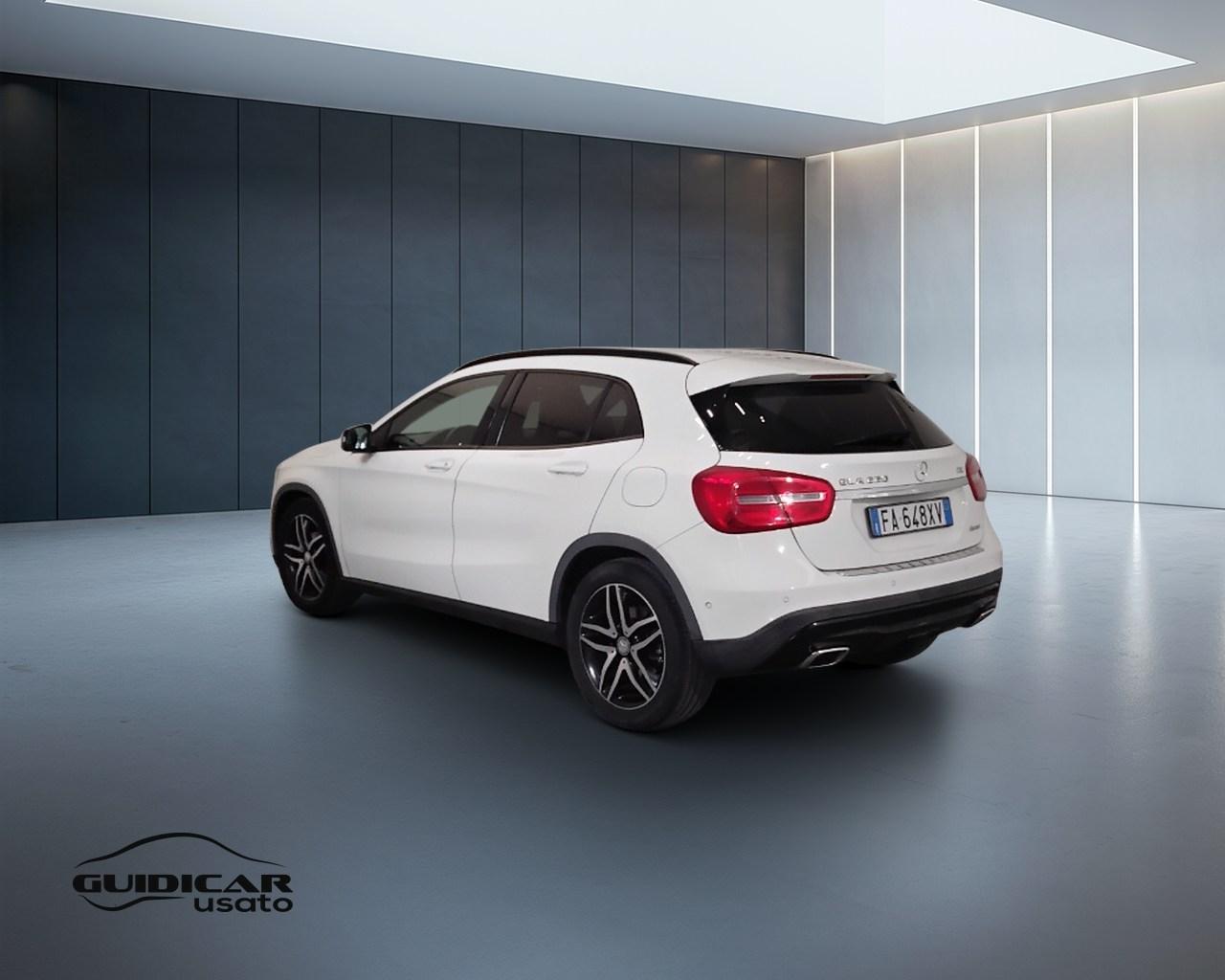 Mercedes-Benz GLA-X156 2014 - GLA 220 d (cdi) Sport 4matic 170cv auto