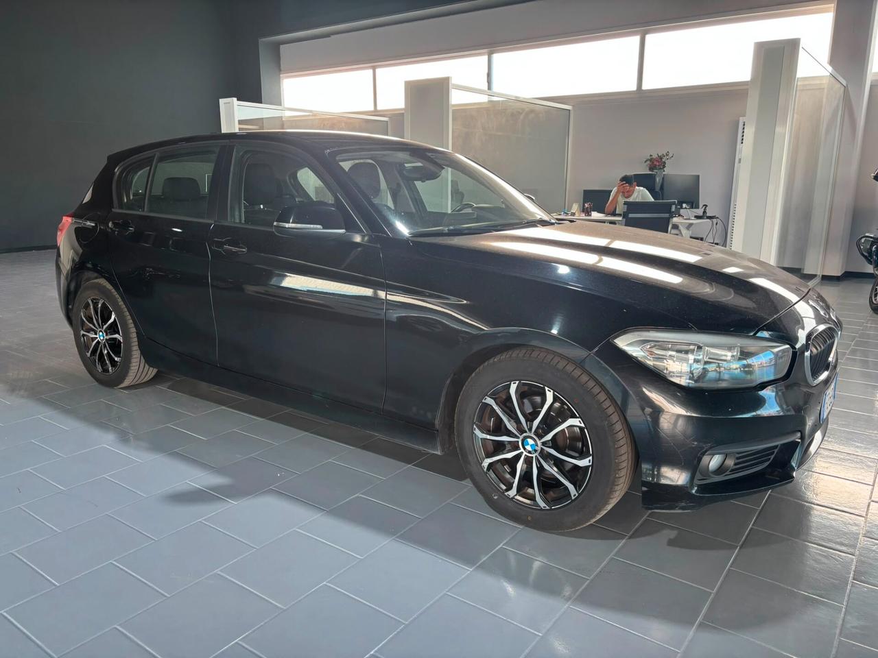 Bmw 116 116d 5p. Urban