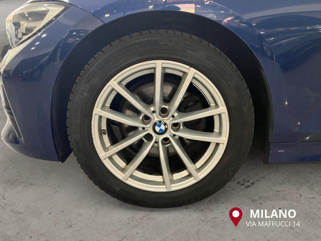 BMW 320 d xDrive Touring Business Advantage