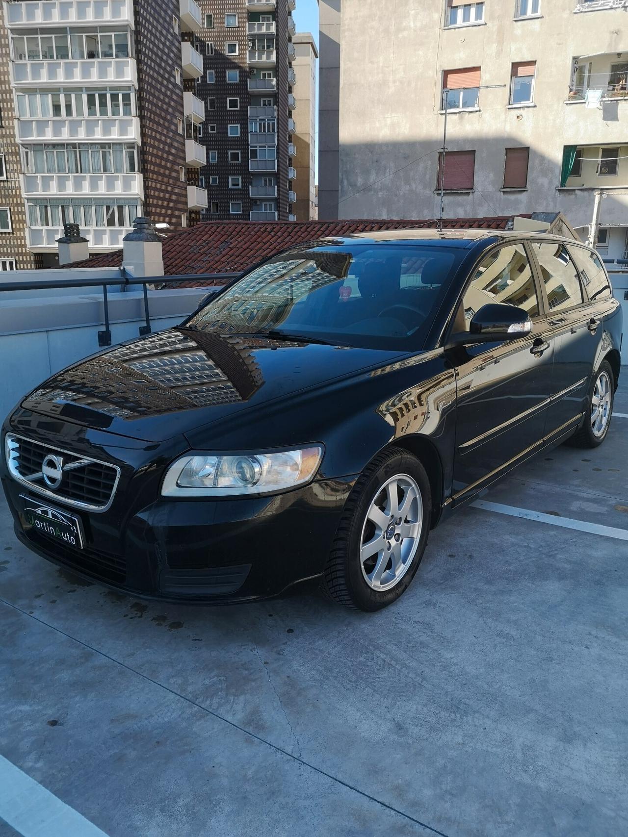 Volvo V50 D4 Kinetic 115cv - 2011