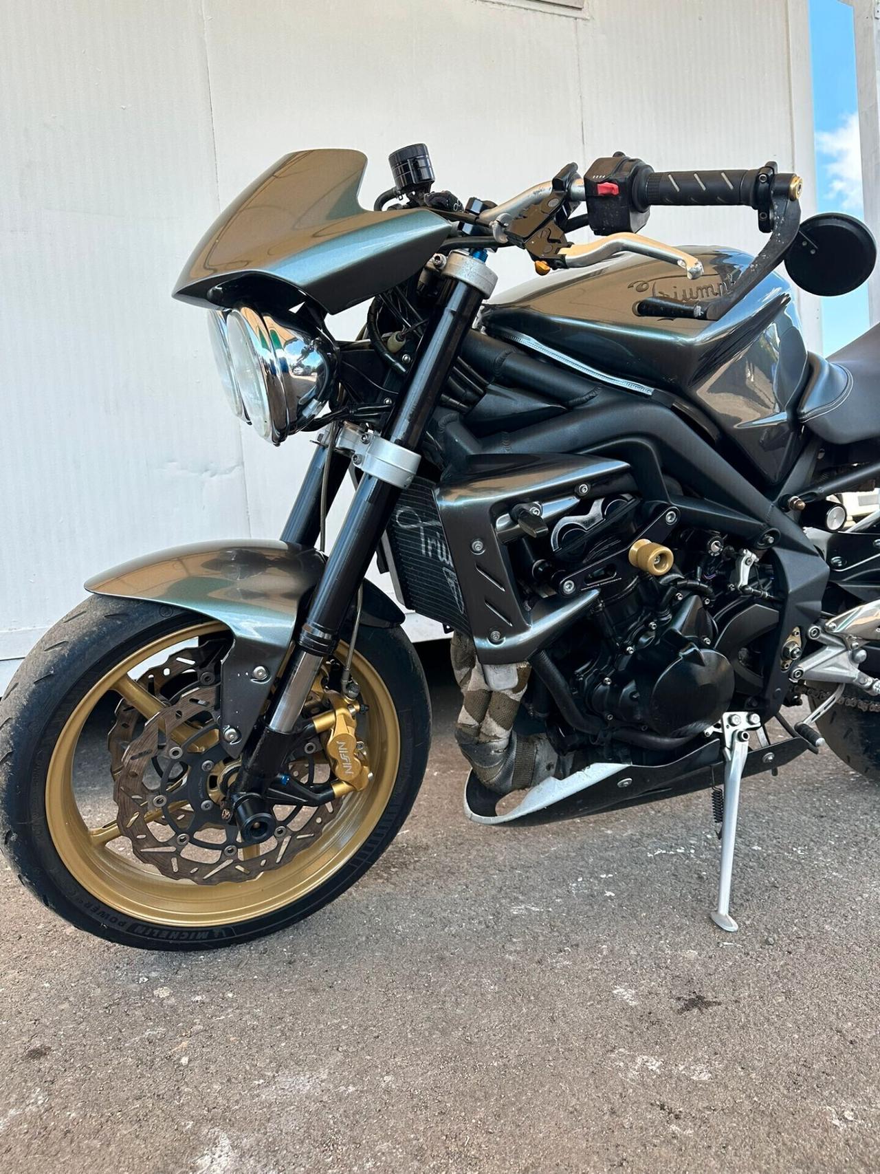 Triumph Street Triple R